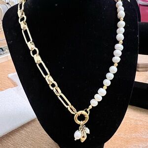 Gold and Pearl Necklace & Bracelet Set